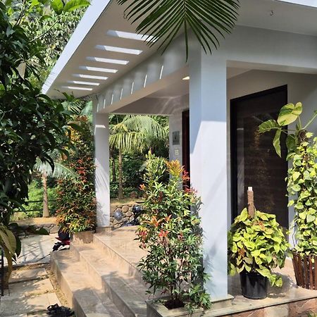 Orchid Villa Pinangode 外观 照片