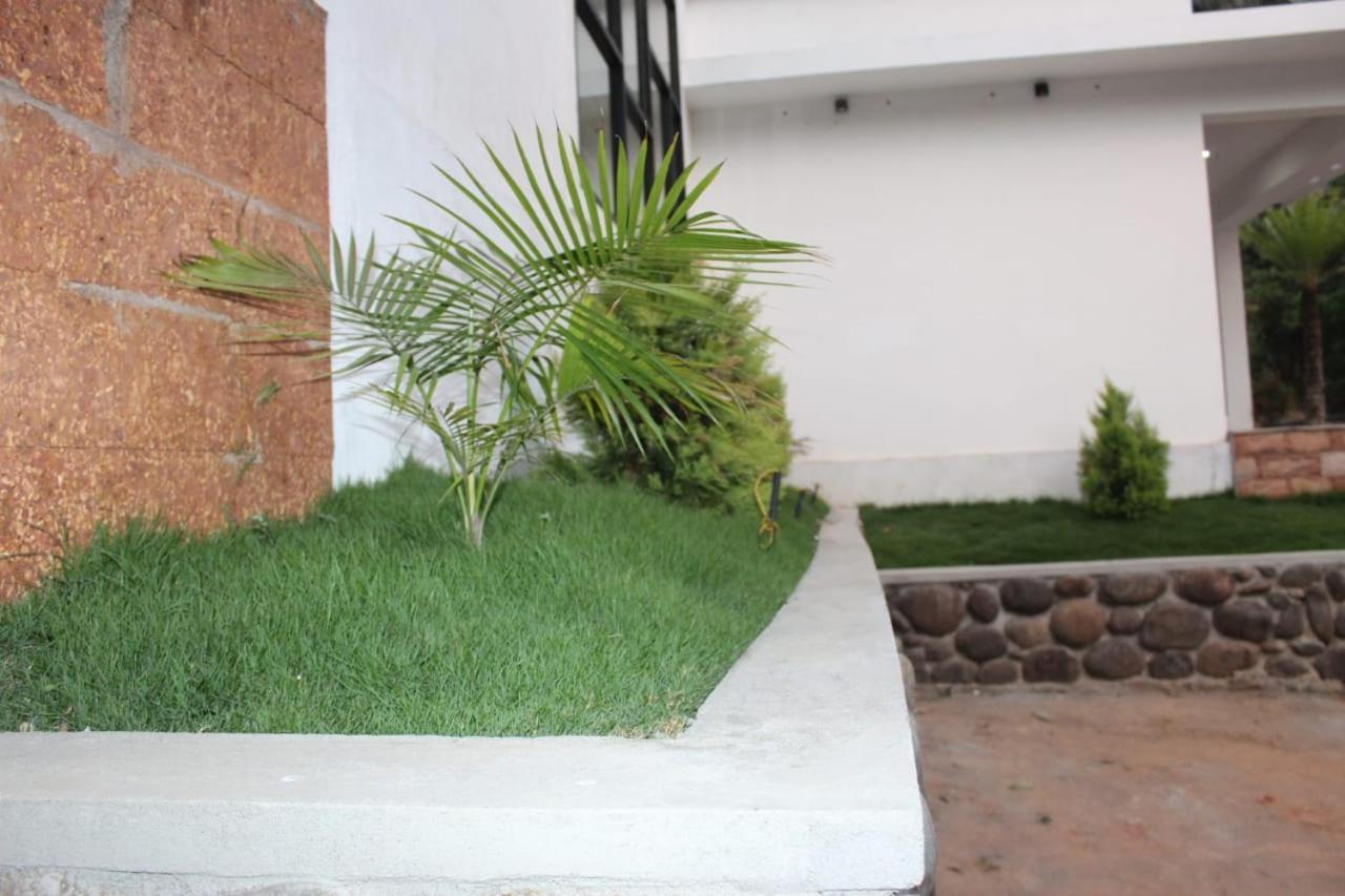 Orchid Villa Pinangode 外观 照片